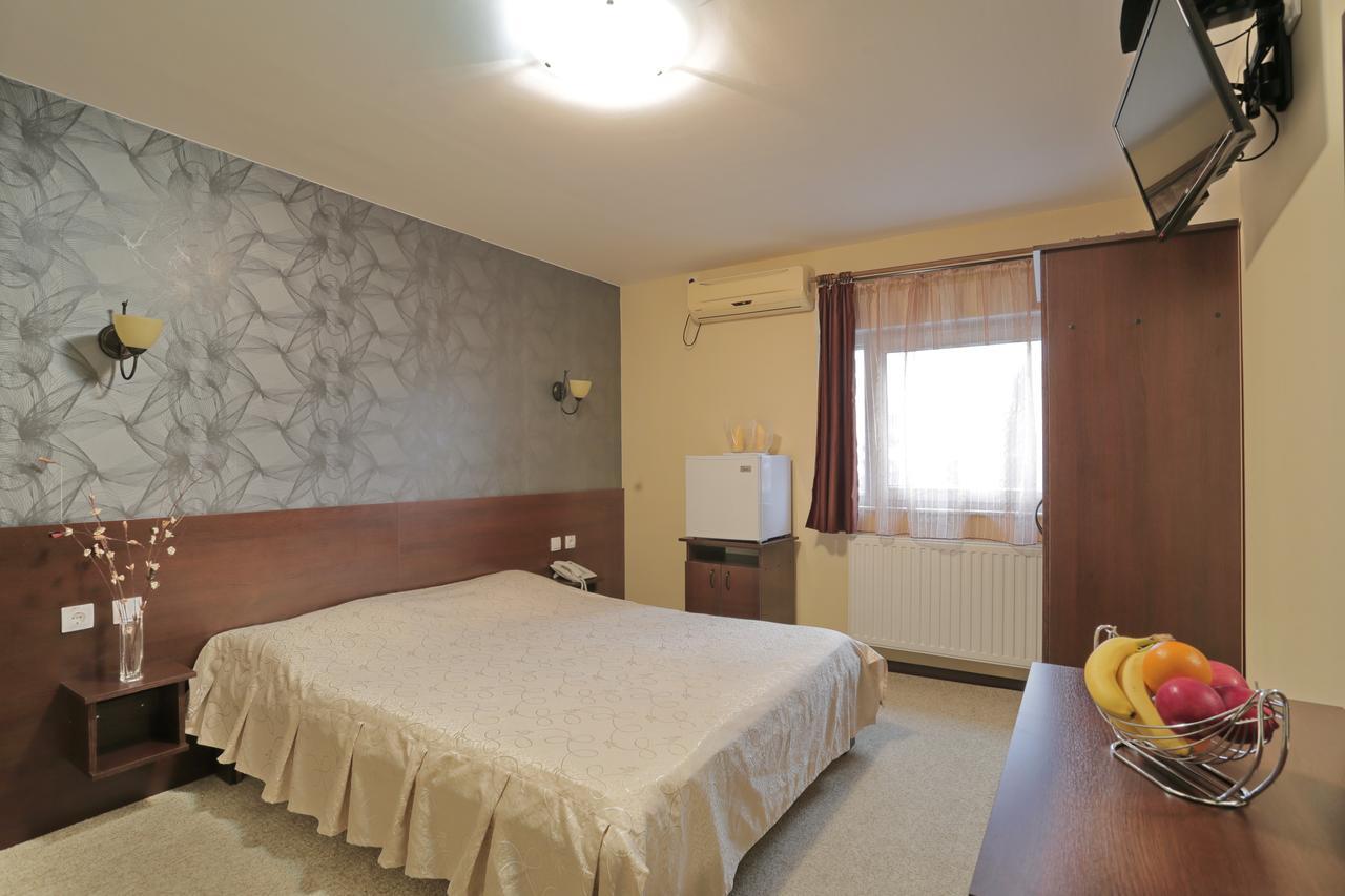 Motel Prenociste Knez Sombor Exterior foto
