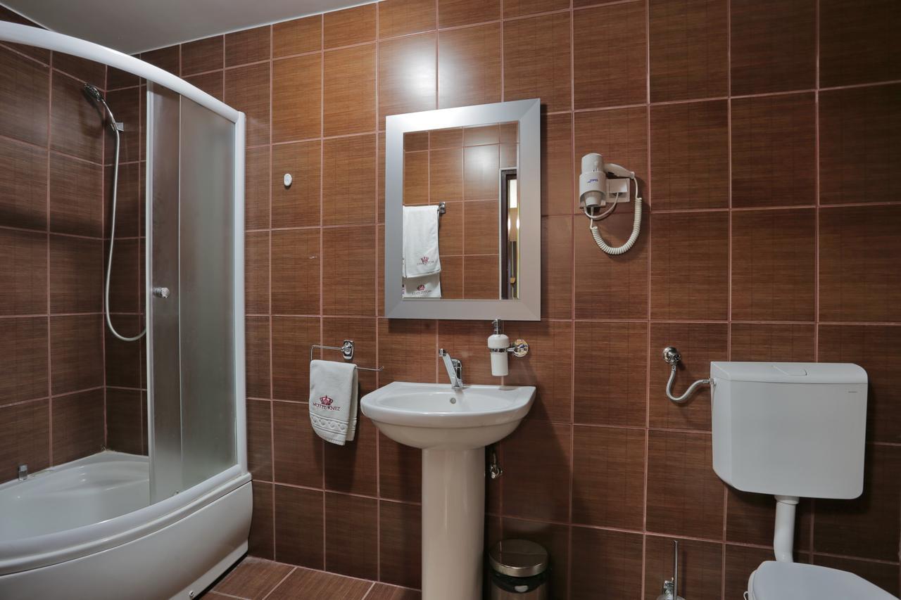 Motel Prenociste Knez Sombor Exterior foto