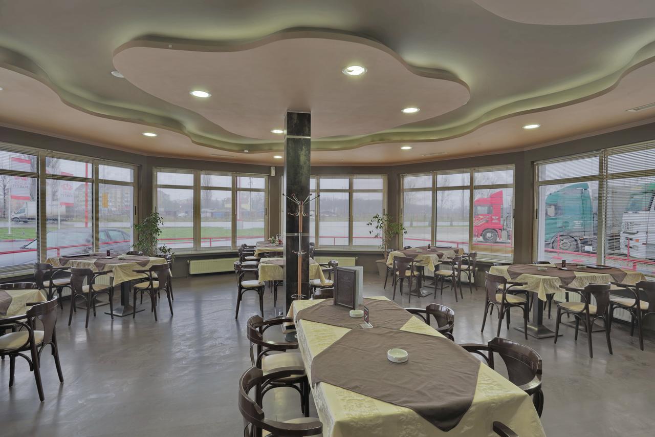 Motel Prenociste Knez Sombor Exterior foto